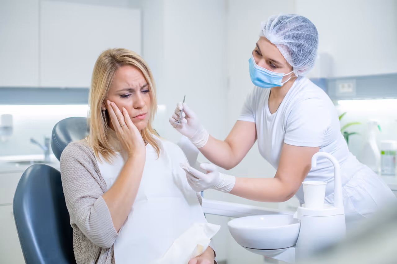 Loose Tooth? Here’s How an Emergency Dentist Can Help